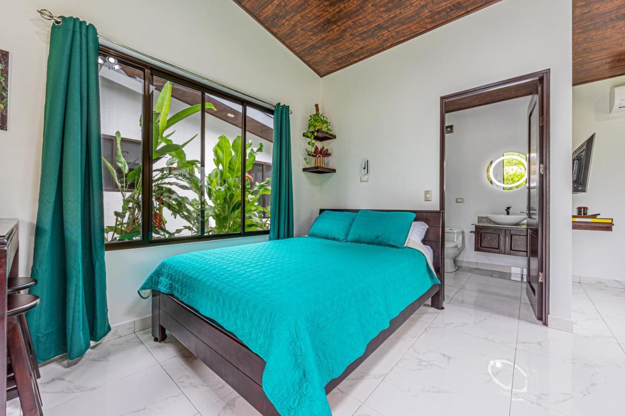 Shalom Chamo Villas อูวีตา ภายนอก รูปภาพ