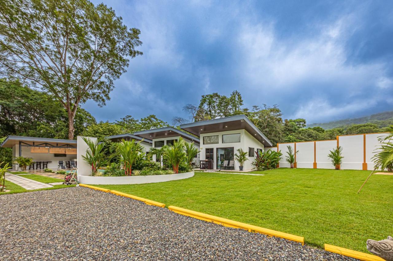 Shalom Chamo Villas อูวีตา ภายนอก รูปภาพ