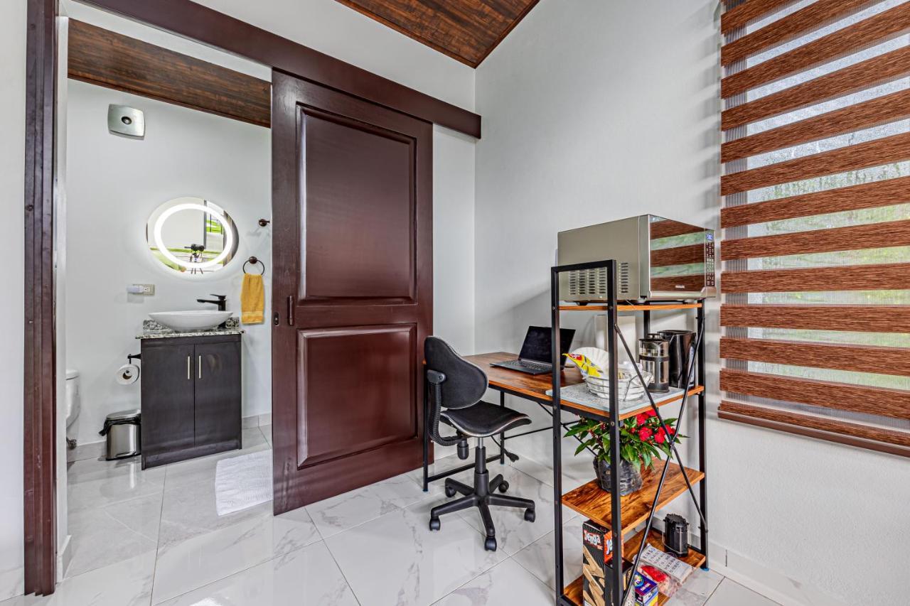 Shalom Chamo Villas อูวีตา ภายนอก รูปภาพ