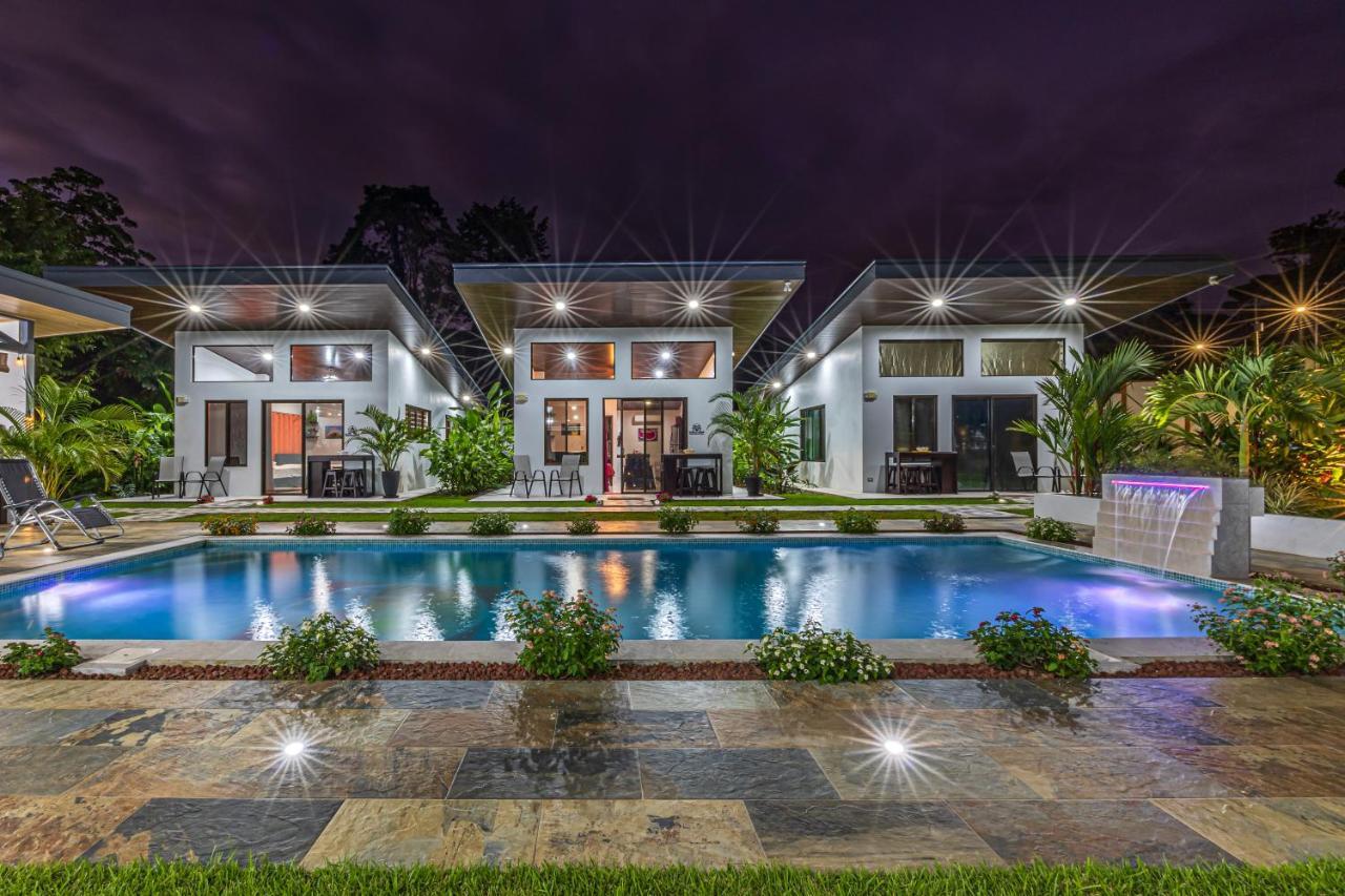 Shalom Chamo Villas อูวีตา ภายนอก รูปภาพ
