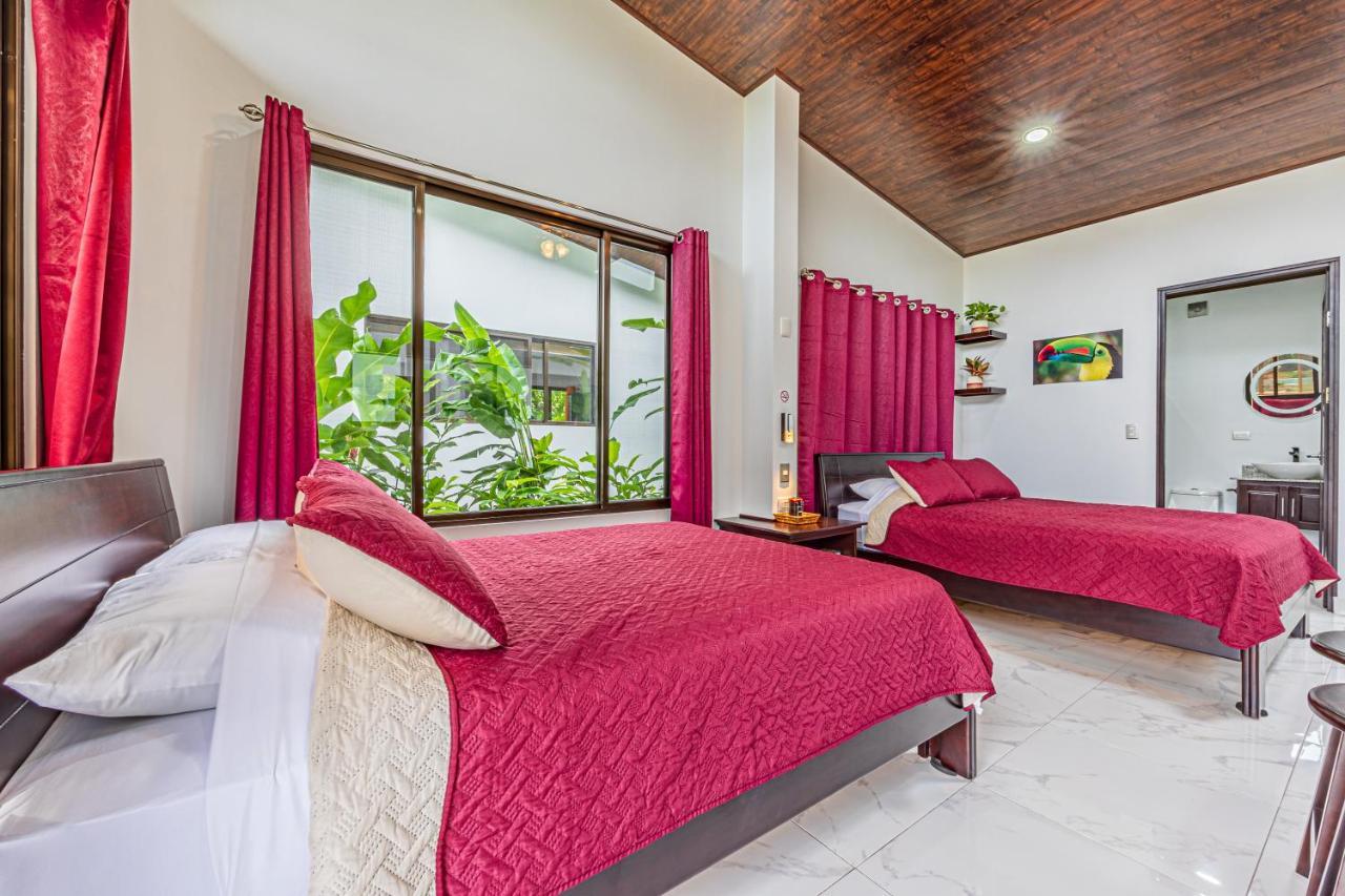 Shalom Chamo Villas อูวีตา ภายนอก รูปภาพ