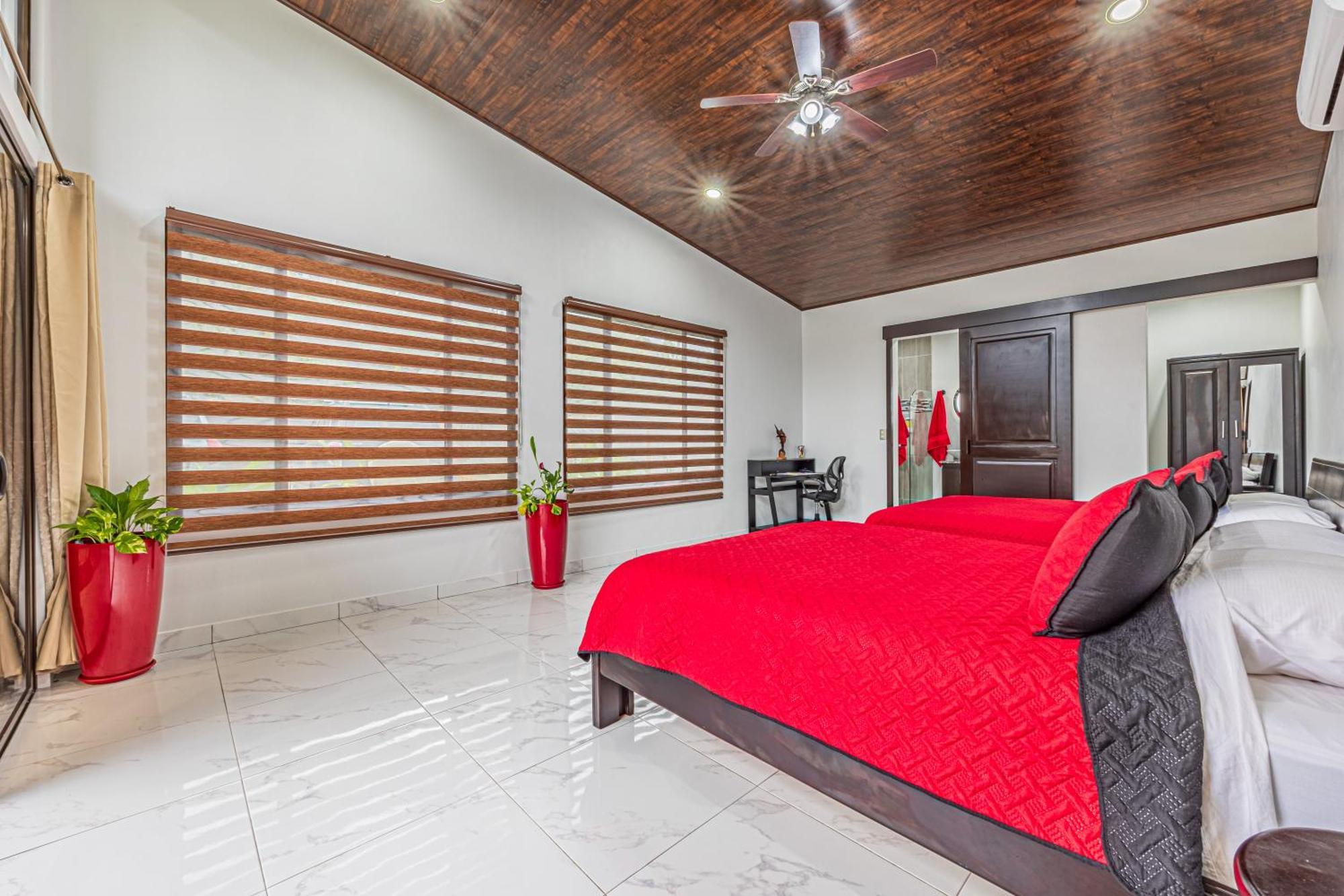 Shalom Chamo Villas อูวีตา ภายนอก รูปภาพ
