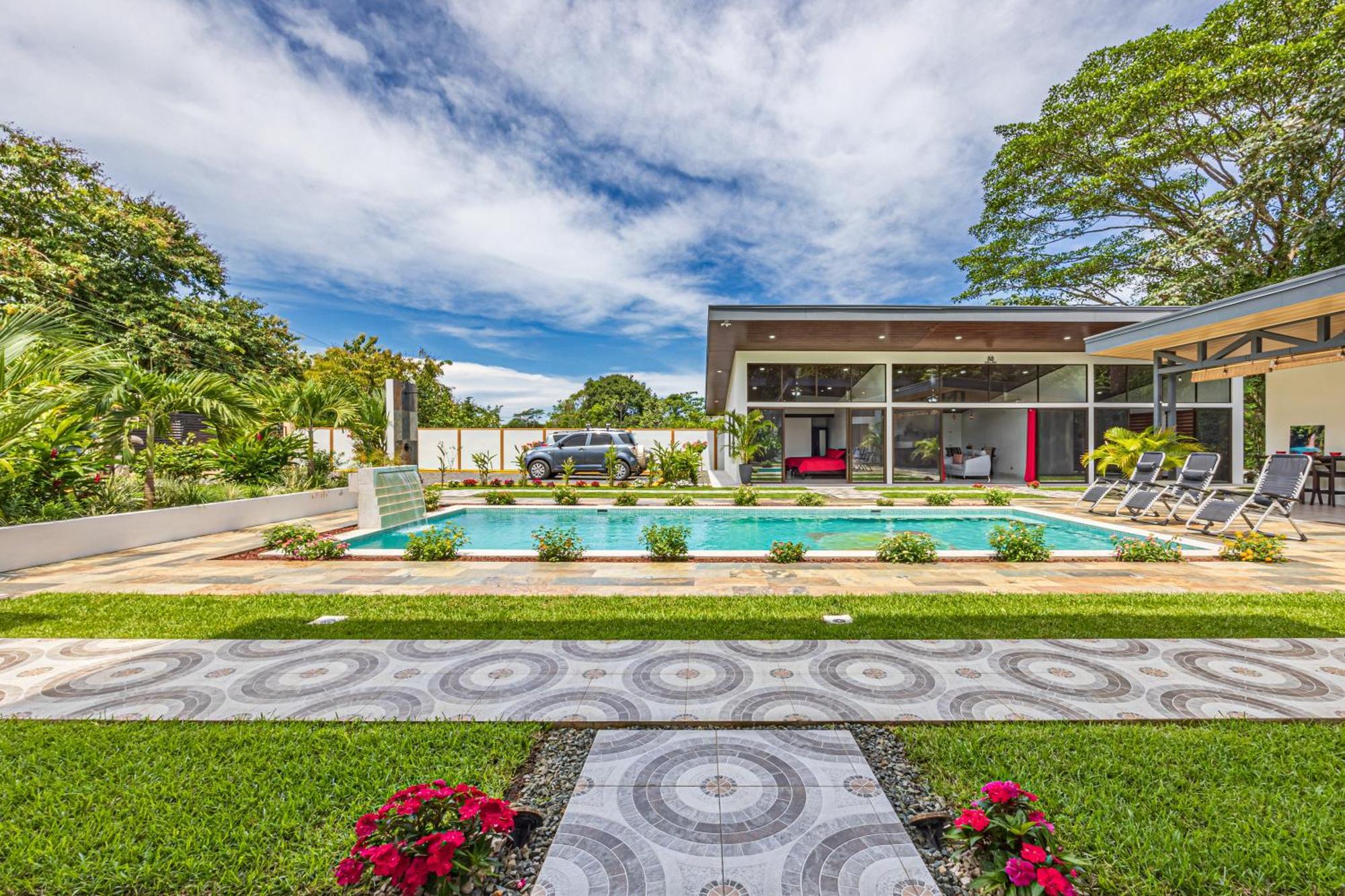 Shalom Chamo Villas อูวีตา ภายนอก รูปภาพ