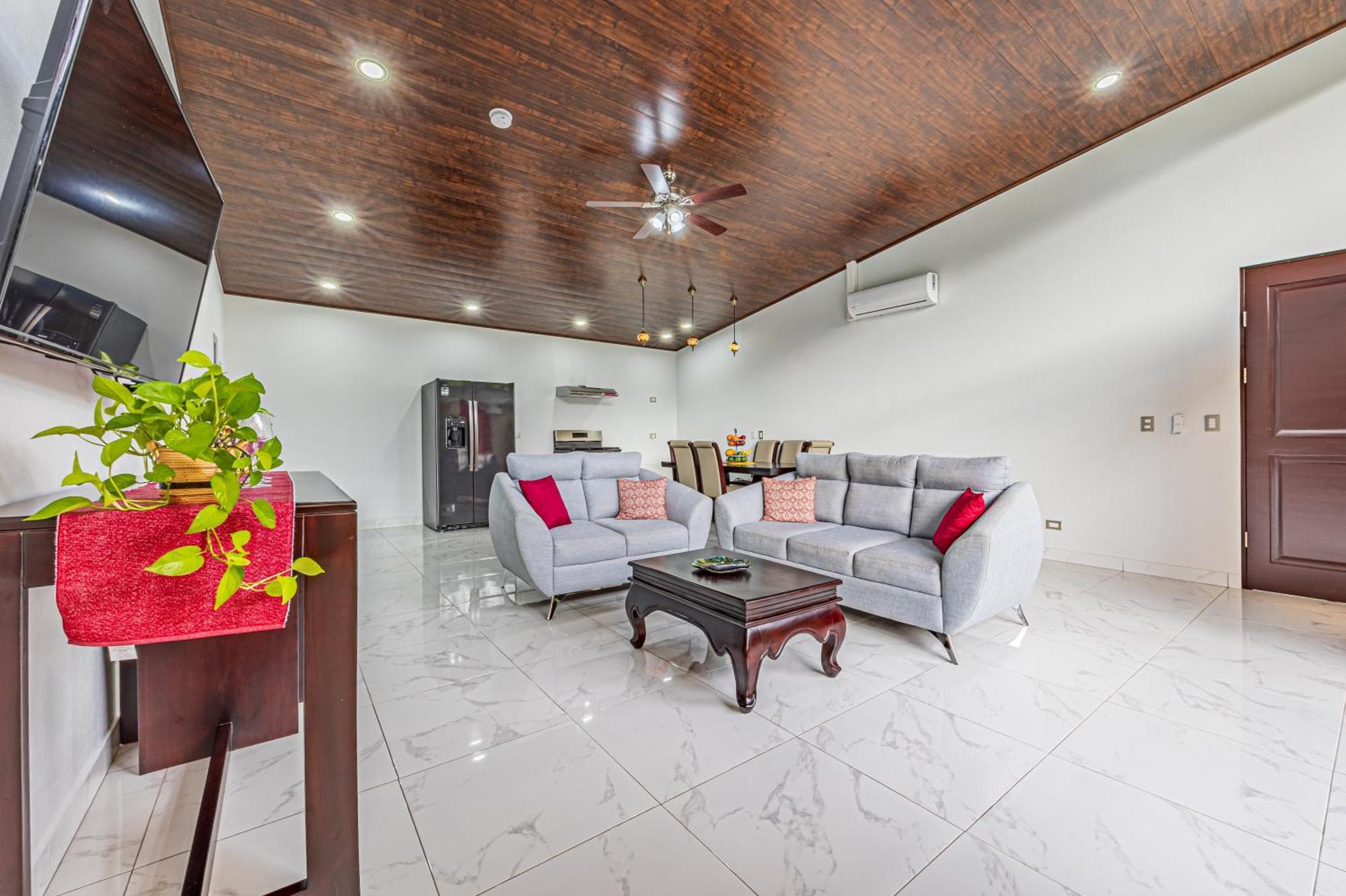 Shalom Chamo Villas อูวีตา ภายนอก รูปภาพ