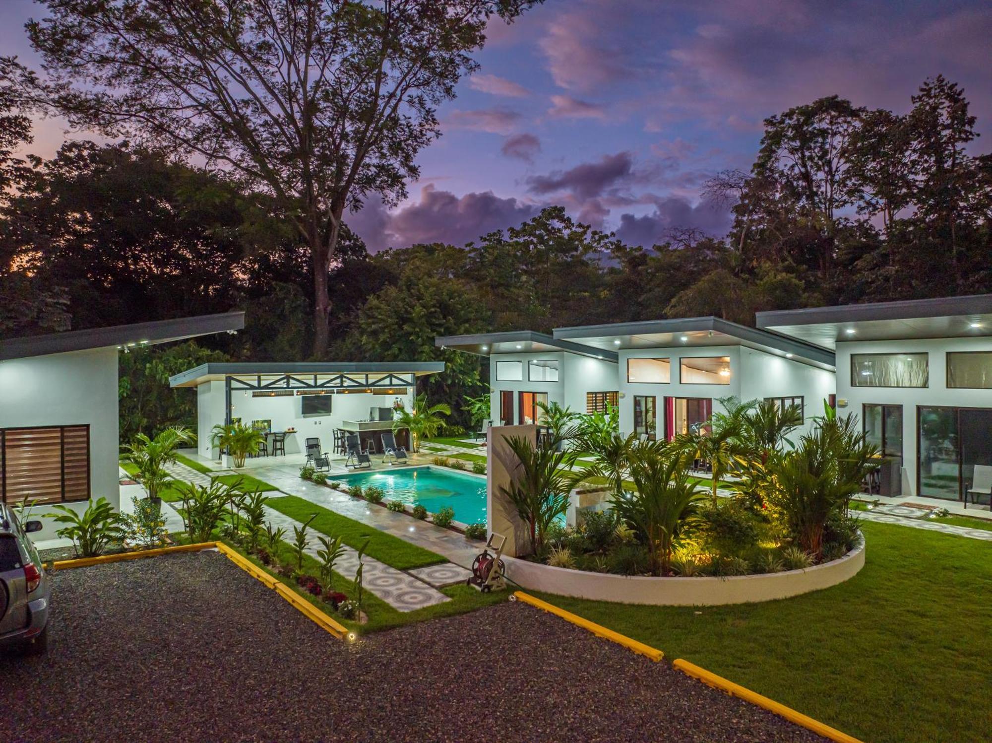 Shalom Chamo Villas อูวีตา ภายนอก รูปภาพ