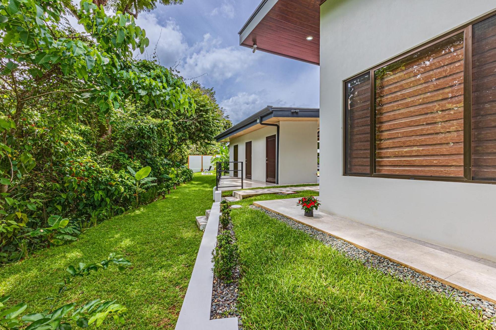 Shalom Chamo Villas อูวีตา ภายนอก รูปภาพ